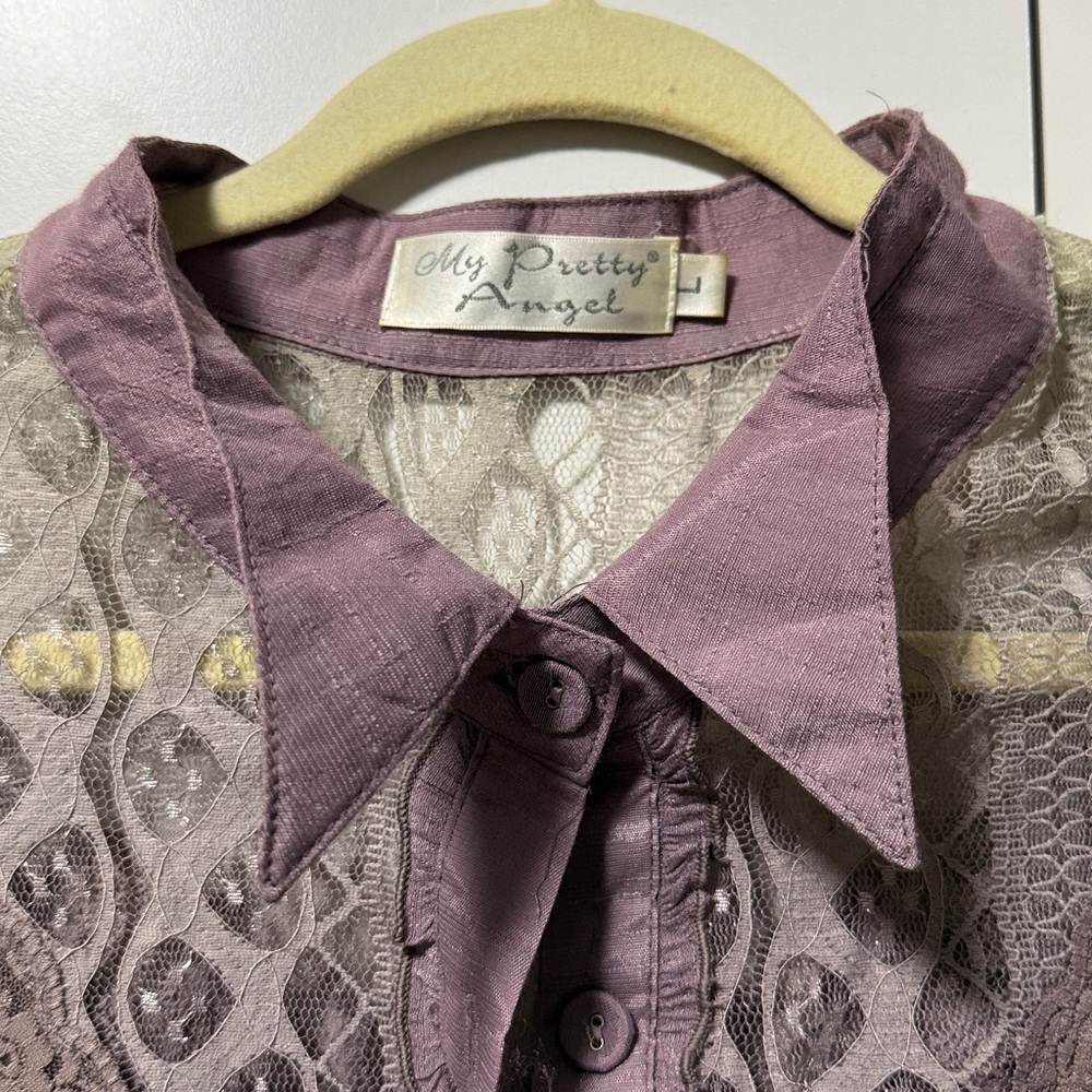 Pretty Angel Mauve Lace Button-Up Top - Picture 3 of 8